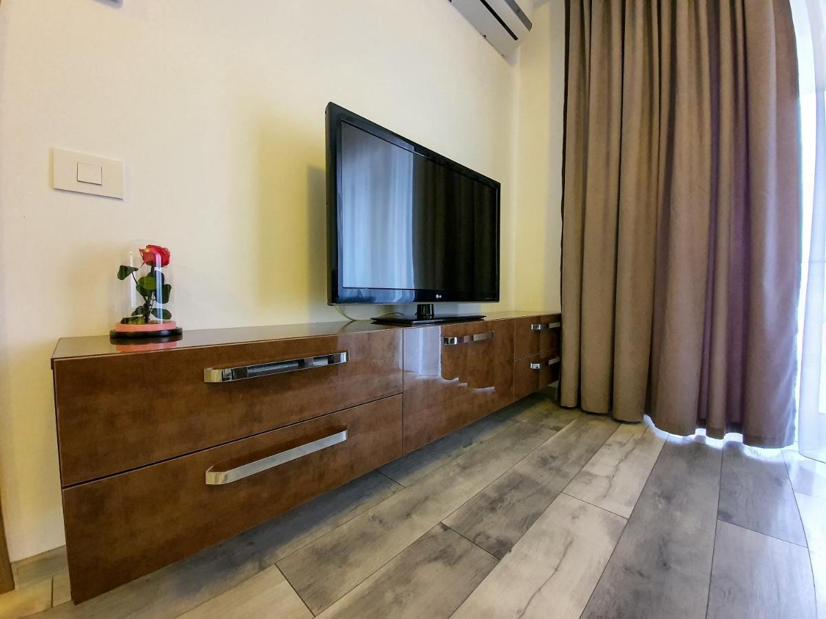 Central.Deluxe.Apartament.ออราแด ภายนอก รูปภาพ