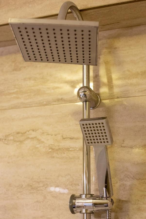 Central.Deluxe.Apartament.ออราแด ภายนอก รูปภาพ